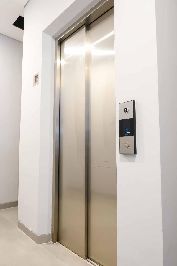 M Cabin Karawaci Binong Exterior photo